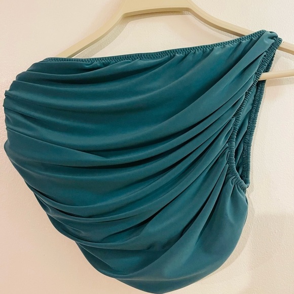 Norma Kamali woman top size small - Picture 2 of 3